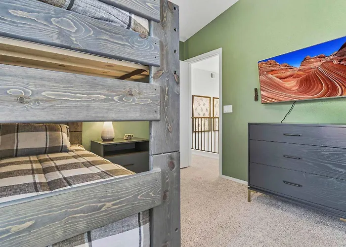 Heated Pool, Hot Tub, Games & More! *