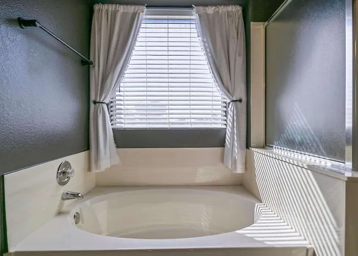 Heated Pool, Hot Tub, Games & More! * Mesa