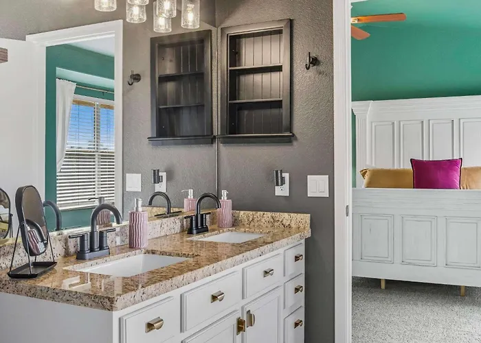 Holiday home Heated Pool, Hot Tub, Games & More! Mesa