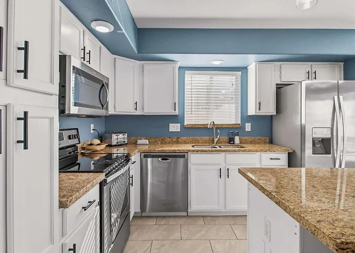 Heated Pool, Hot Tub, Games & More! Mesa