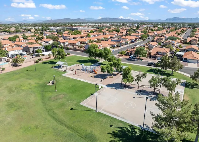 Heated Pool, Hot Tub, Games & More! *