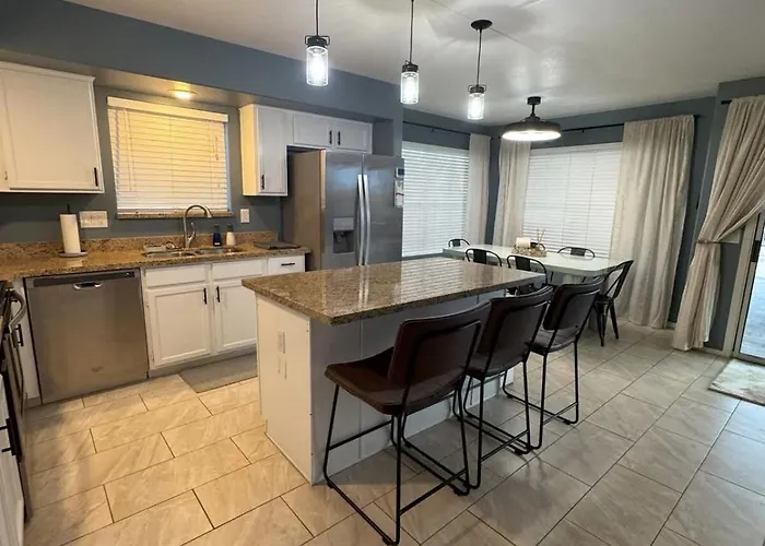Heated Pool, Hot Tub, Games & More! Mesa